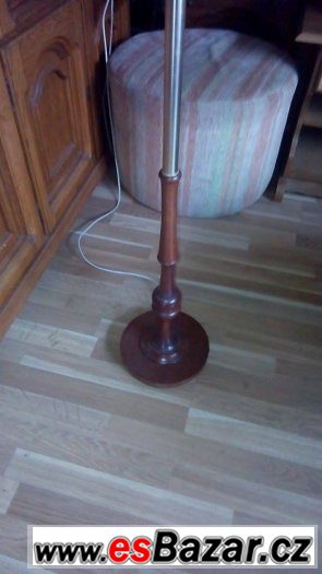 Prodám Lampu 146 cm