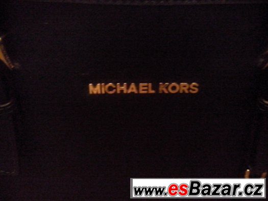 Krásná nová Michael Kors tmavě modré barvy Krásná nová Michael Kors tmavě modré barvy