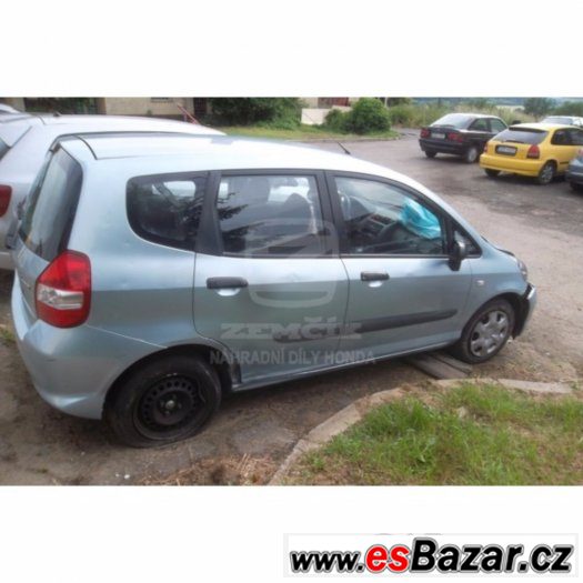Náhradní díly Honda Jazz 2002-2006 z 6 aut Náhradní díly Honda Jazz 2002-2006 z 6 aut