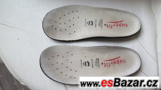Celokožené botičky SuperFit vel. 22 Celokožené botičky SuperFit vel. 22