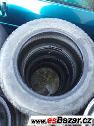 PRODÁM SADU LETNÍCH PNEU PIRELLI 205/60/15 PRODÁM SADU LETNÍCH PNEU PIRELLI 205/60/15