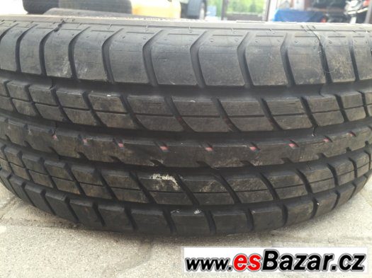 PRODÁM TÉMEŘ NOVOU LETNÍ PNEU DUNLOP SPORT 195/50/15