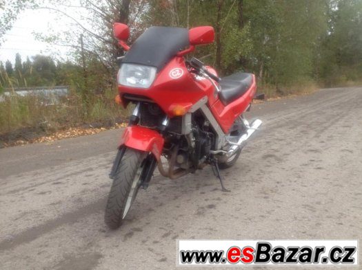 Prodam Honda VFR 750 74kw najeto 20Tkm