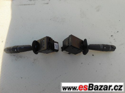 Prodám přepínací páčku stěračů na citroen xsara 1.4 Prodám přepínací páčku stěračů na citroen xsara 1.4
