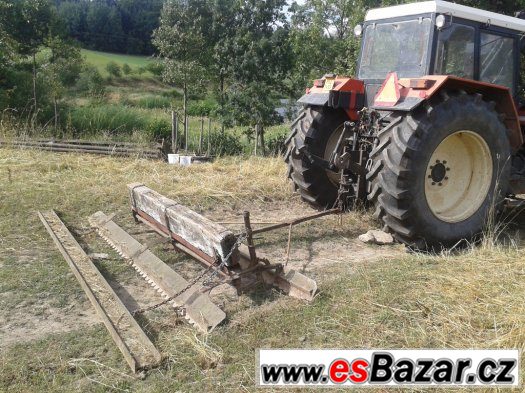 Smyk tažený za traktor Smyk tažený za traktor