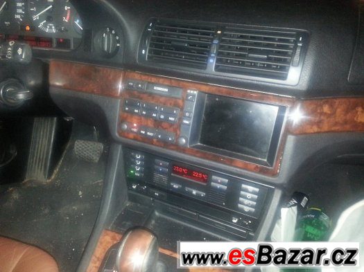 Prodám na díly BMW 528i touring E39 Prodám na díly BMW 528i touring E39