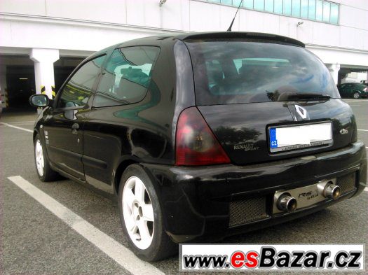 RENAULT CLIO r.v 2001 14.16v