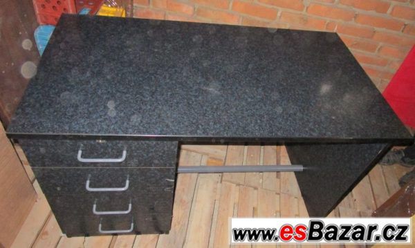 Stůl 150x65cm černý 