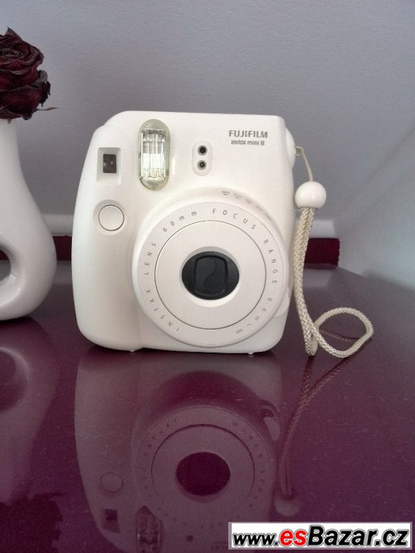 Nový Instax mini 8 od Fujifilm