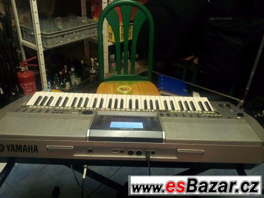 Yamaha psr S 700 LEVNE