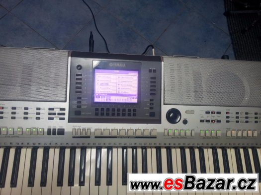 Yamaha psr S 700 LEVNE