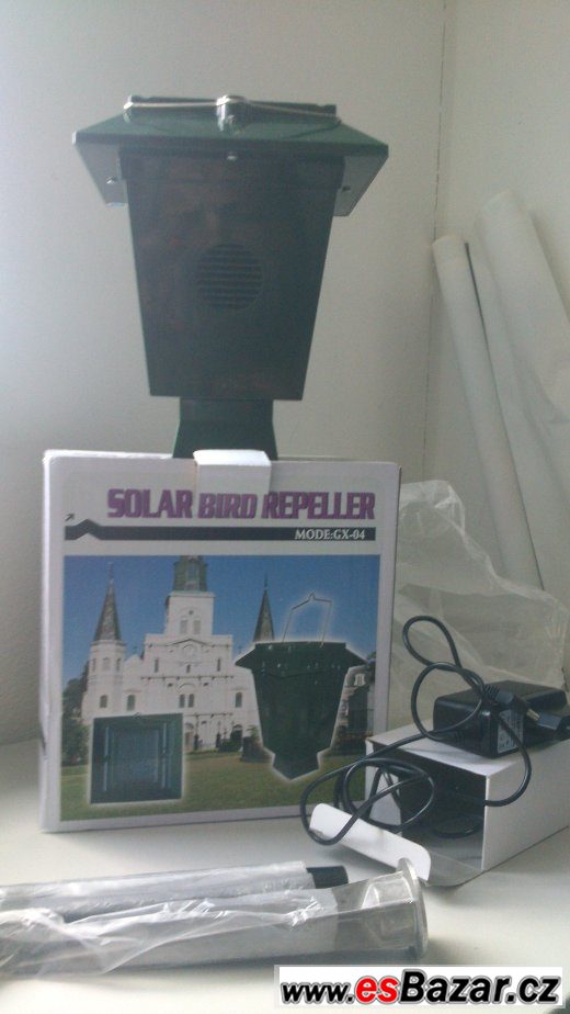 Solární ultrayvukový odpuzovač
