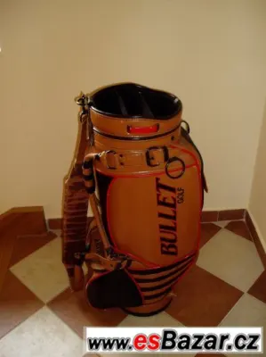 Starý zachovalý kožený bag na golf bullet
