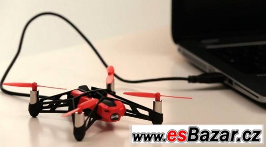 Létající dron s foťákem s ovládáním na mobilu