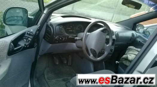 Chrysler Grand Voyager 2,5 TD