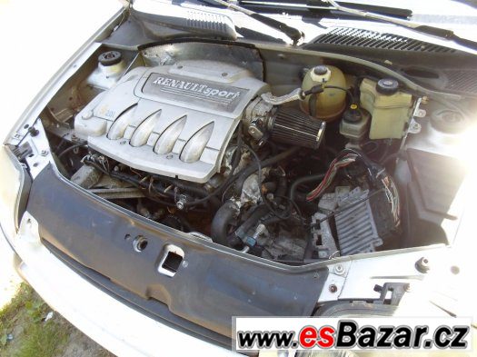 Renault Clio Sport 2,0i 16V 124kW rok 2001 - Náhradní díly Renault Clio Sport 2,0i 16V 124kW rok 2001 - Náhradní díly