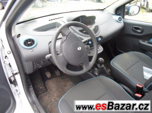 Renault Twingo 1,2i 55kW - rok 2012, najeto 23 000 km Renault Twingo 1,2i 55kW - rok 2012, najeto 23 000 km