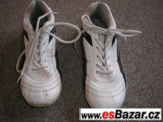 Sportovní obuv