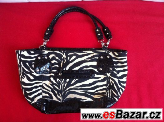 ED HARDY orig. dámská kabelka z USA PC 4390 kč ED HARDY orig. dámská kabelka z USA PC 4390 kč