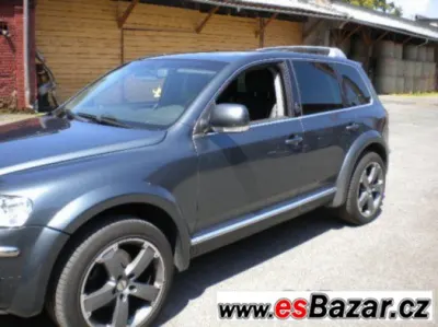 vw touareg 5.0tdi veskere nahradni dily, karoserie..