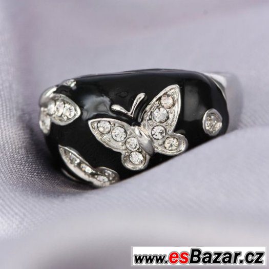Nový prsten-motýl s vlepenými kamínky Swarovski