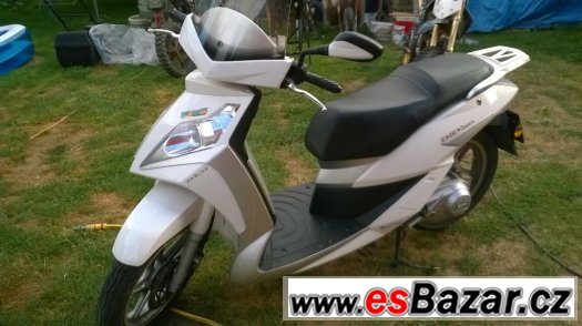 Znen 125 ZOOM