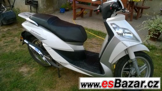 Znen 125 ZOOM