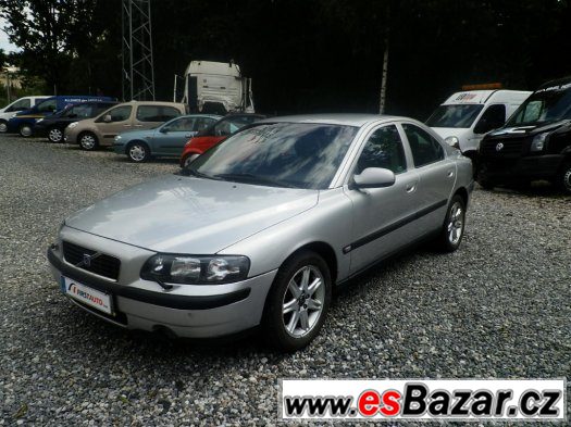 VOLVO S60 2.5 T  154KW 4X4 ČR,KLIMA,KUŽE