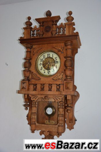 Starožitné řezbované hodiny Junghans, rok 1925 - světlé