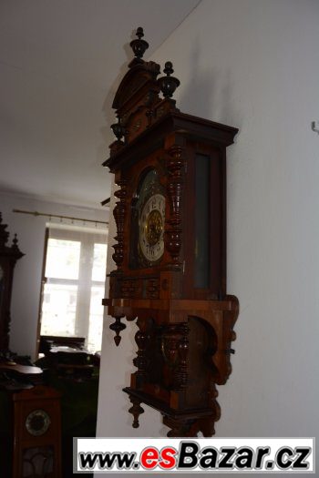 Starožitné,řezbované hodiny Junghans-1920 s balkónkem-UNIKÁT