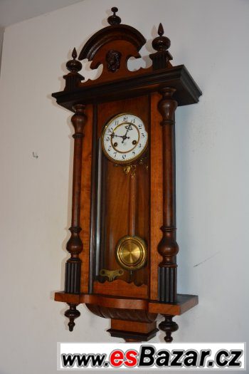 Starožitné řezbované hodiny Junghans, r 1915