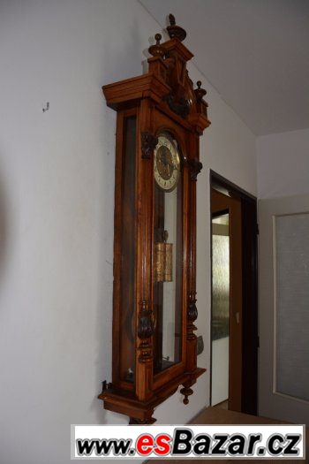 Starožitné 3závažové hodiny Gustav Bercker-gravírované-1895