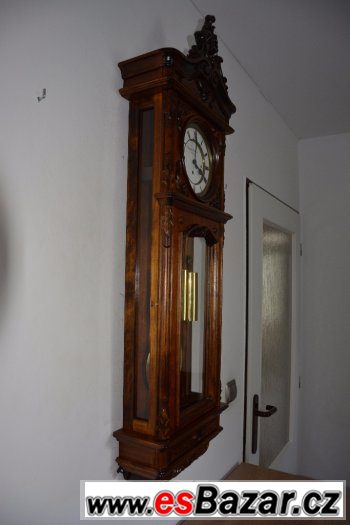 Starožitné 3závažové vídeňské hodiny 1855-skelet po renovaci Starožitné 3závažové vídeňské hodiny 1855-skelet po renovaci