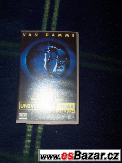 VHS film: Universální voják