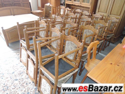 29 dubových rustikálních židlí do restaurace