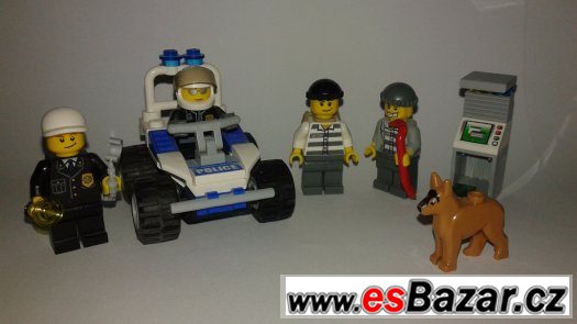 LEGO 7279-1: Police Minifigure Collection.
