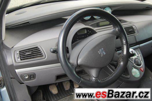 PEUGEOT 807 2,2HDI, r.v.2005, najeto opravdových 140.000km