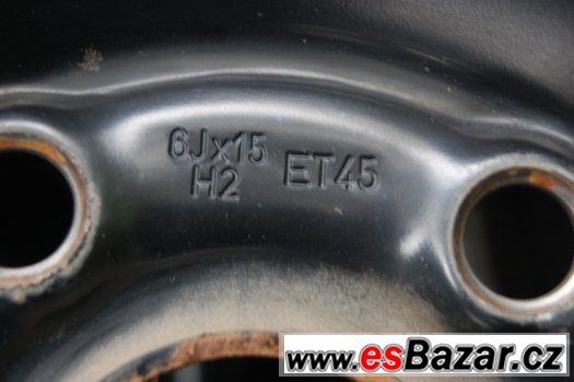 Zimní 195/65R15 CONTINENTAL na pl. discích VW, 4ks, vz.4-5mm