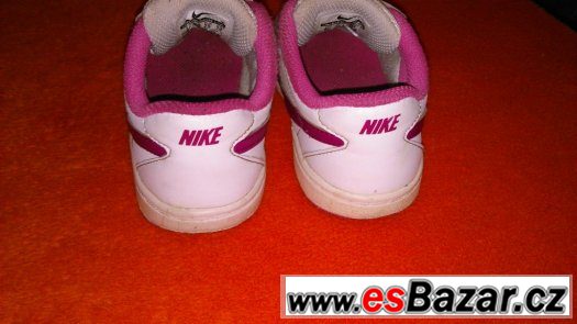 Botasky Nike