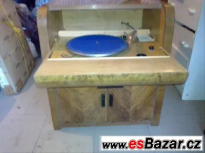 Elektrický gramofon 1947