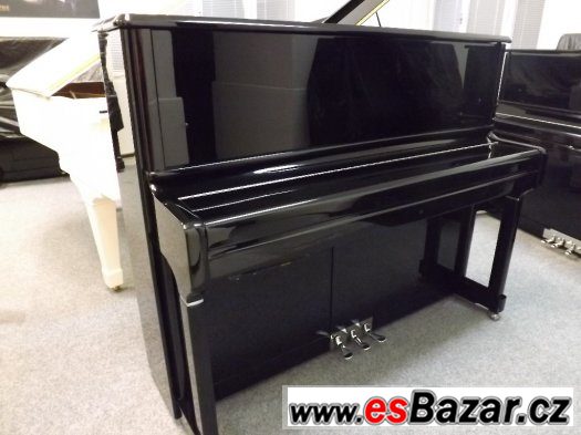 Nové pianino se zabudovaným samohrajícím systémem