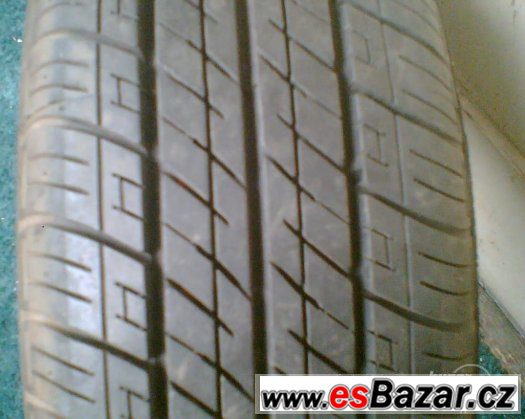 Dunlop SP10 165/70R14:prodám  jednu pneu,vzorek 5-7mm