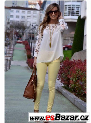 Parádní žluté kalhoty