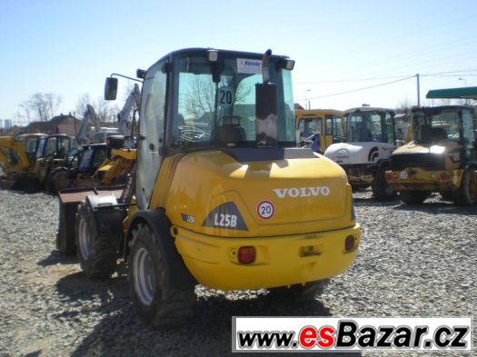 VOLVO L25B