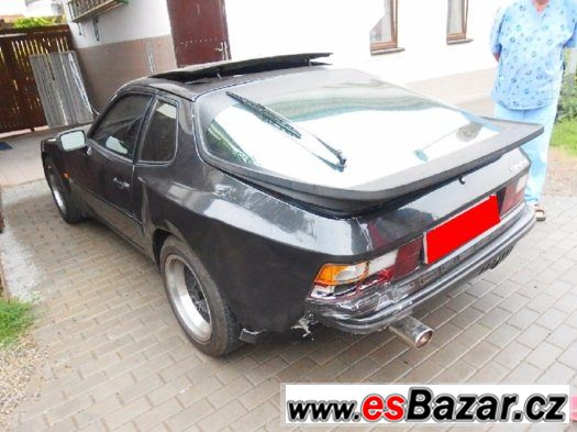 Koupím poskozene dily na Porsche 944 1984 rok 2.5