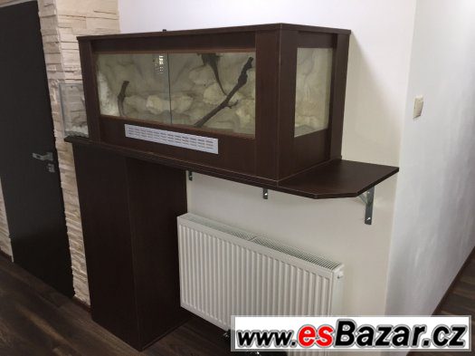 Terarium kompletne vybavene. Terarium kompletne vybavene.