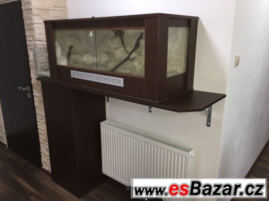 Terarium kompletne vybavene.