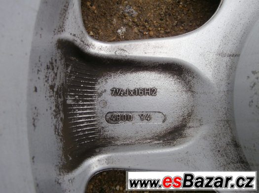 4ks ALU kola 7,5Jx16 H2 ET-35, rozteč 4x108 4ks ALU kola 7,5Jx16 H2 ET-35, rozteč 4x108