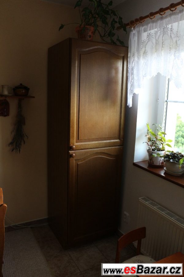Masiv kuchyňská linka se spotřebiči Masiv kuchyňská linka se spotřebiči