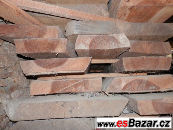 Přirozeně vyschlé dřevo 35 m3 Přirozeně vyschlé dřevo 35 m3